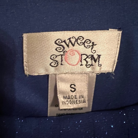 Dress - Picture 5 of 7